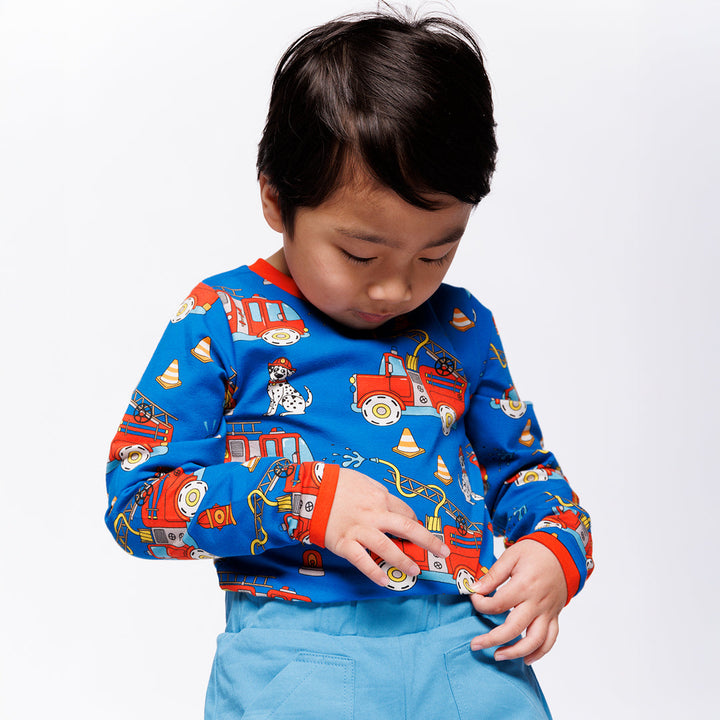 [Smafolk] Elstar Long Sleeve Shirt With Fire Truck - Brilliant Blue