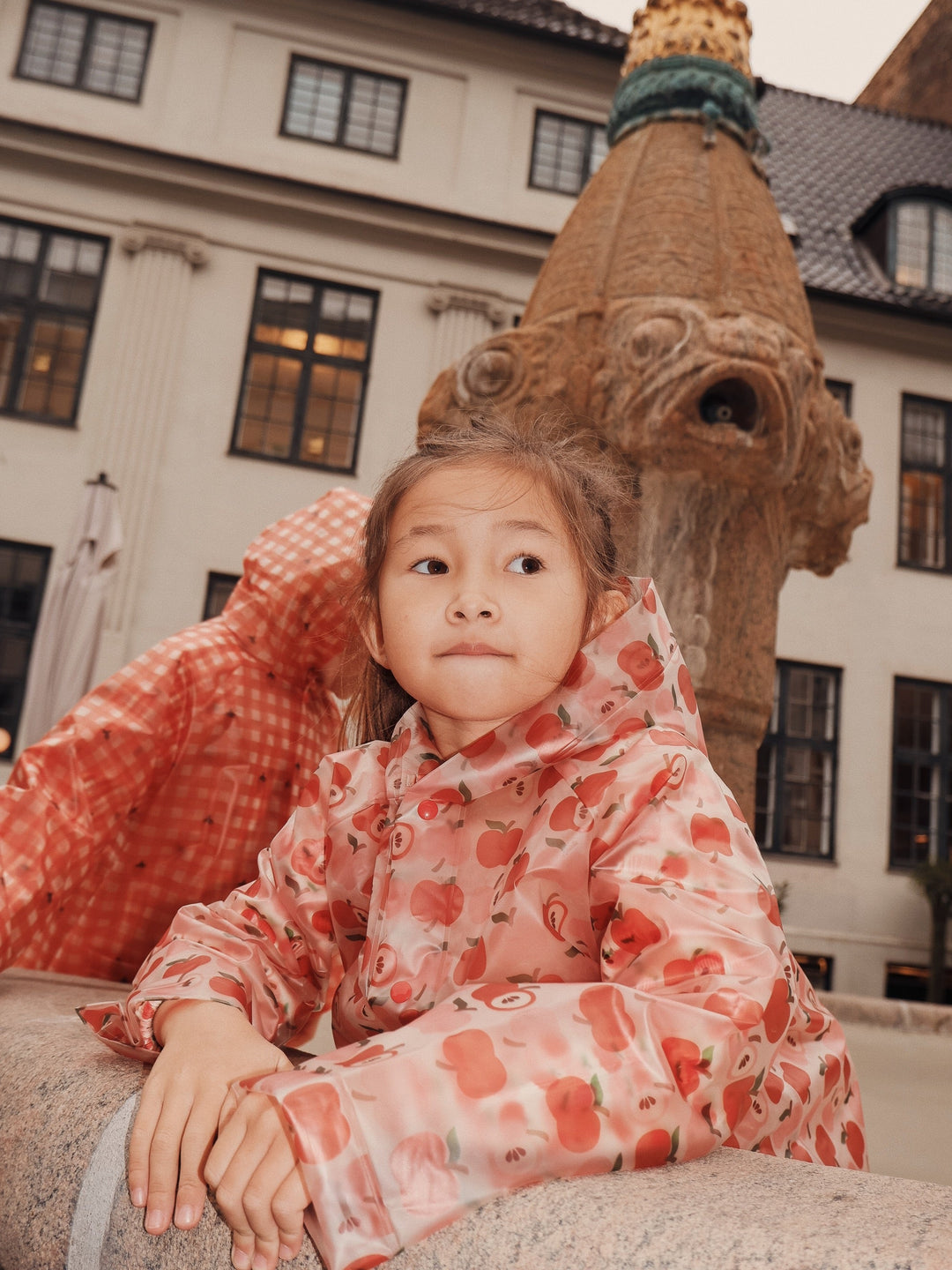 [Floss] Caila Raincoat - Red Apple