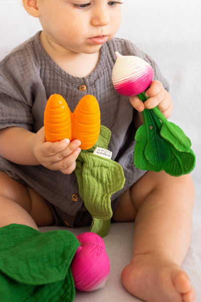 [Oli&Carol] Ramona the Radish Mini Doudou Teether