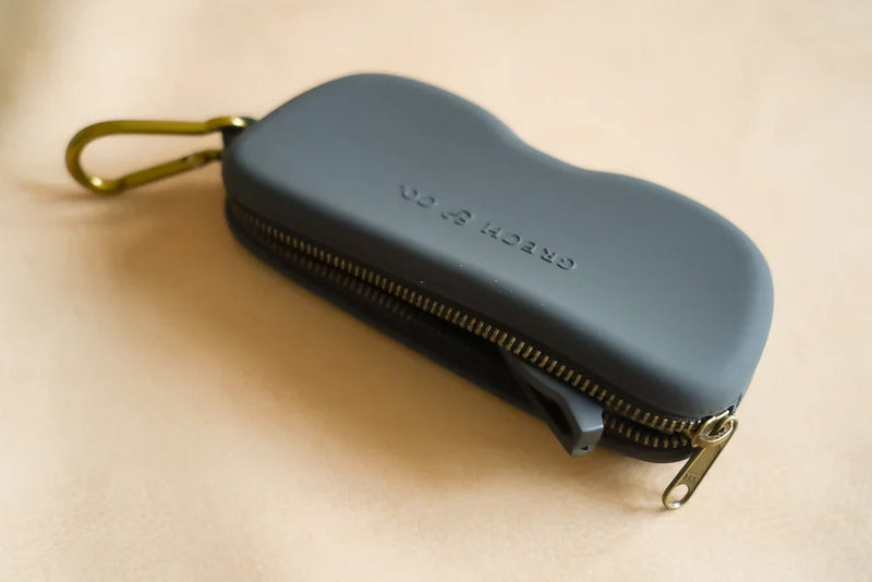 [Grech & Co.] sunglass Case - Black
