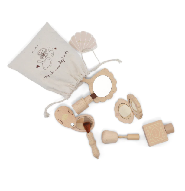 Wooden beauty set