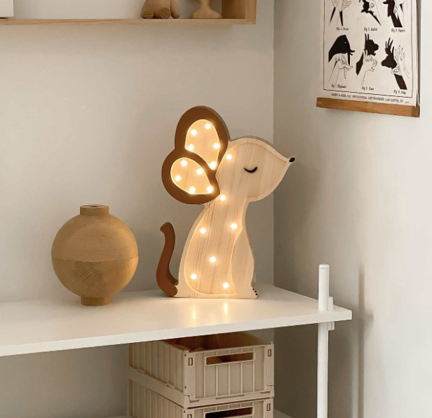 [r o o m G A G A ] Wooden Mouse Lamp – visible wood