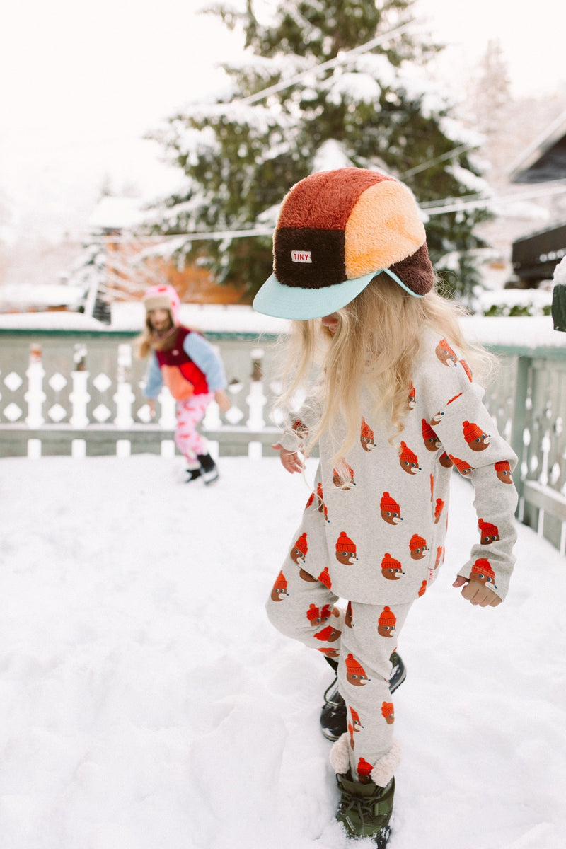 [TINY COTTONS] Color Block Polar Sherpa Cap - Dunkelbraun / Zartes Gelb 