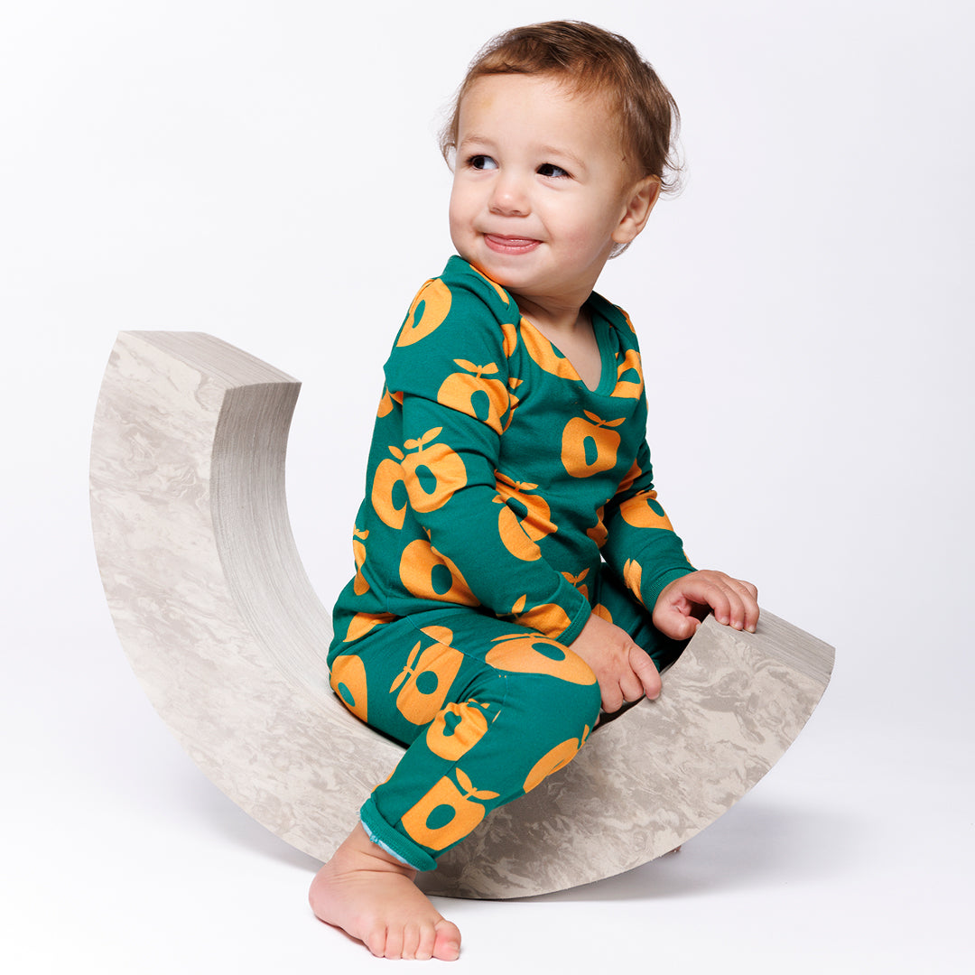 [Smafolk] Ulm Long Bodysuit with Apple -Cedar Tree