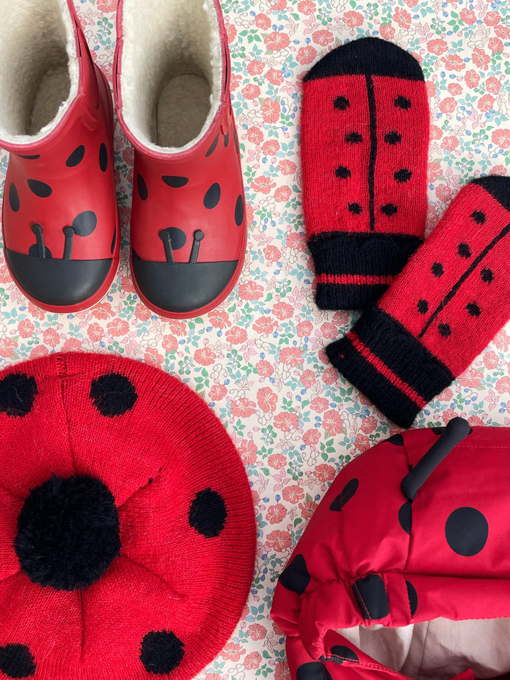 [Konges slojd] Ladybug Beret - Barbados Cherry