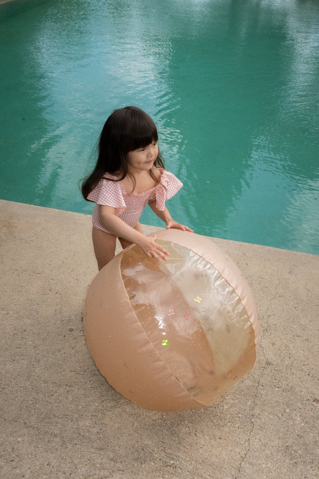 [Konges slojd] Beach Ball Large - Multi Cherry Blush Transparent